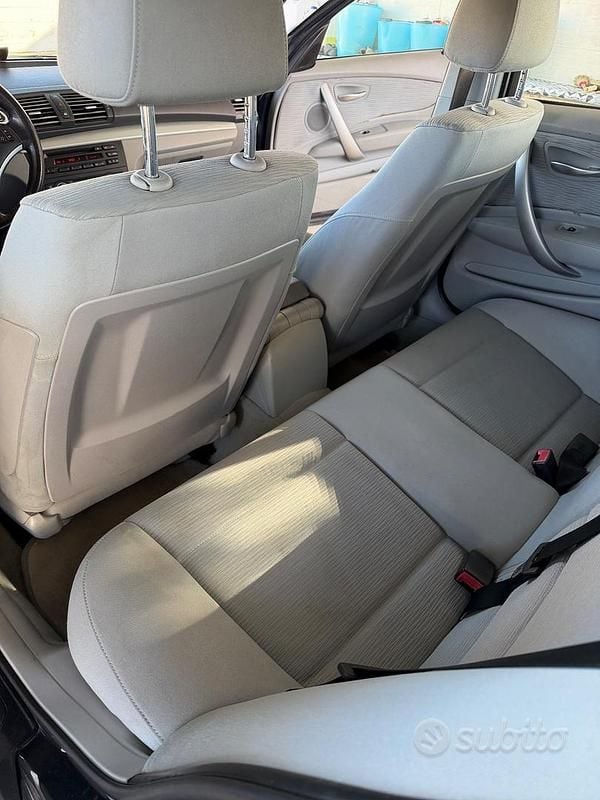 Usata BMW 118 143 CV (105 kW) 2008 Blu Utilitaria