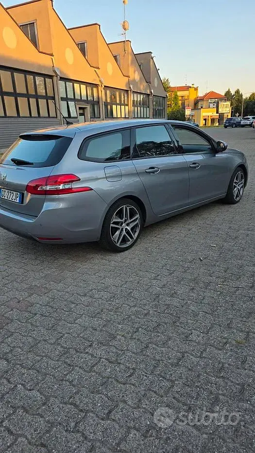 Usata Peugeot 308 131 CV (96 kW) 2020 Grigio Station wagon