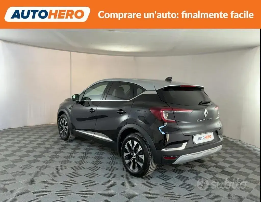 Gebraucht Renault Captur Techno 92 PS (67 kW) 2024 Schwarz SUV