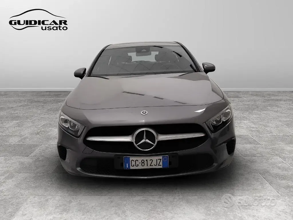 Begagnad Mercedes A180 116 HK (85 kW) 2022 Grå Sedan