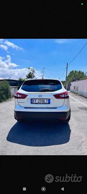 Usata Nissan Qashqai Tekna 131 CV (96 kW) 2015 Bianco SUV