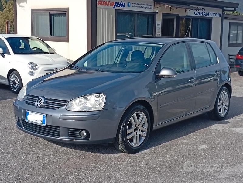 Usata VW Golf VI Comfortline 102 CV (75 kW) 2008 Grigio Utilitaria
