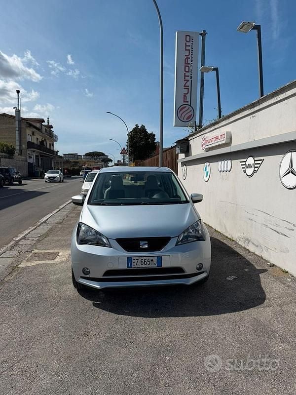 Usata Seat Mii Chic 60 CV (44 kW) 2015 Grigio Utilitaria