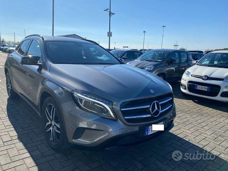 Usata Mercedes GLA200 Executive 136 CV (100 kW) 2015 Grigio SUV