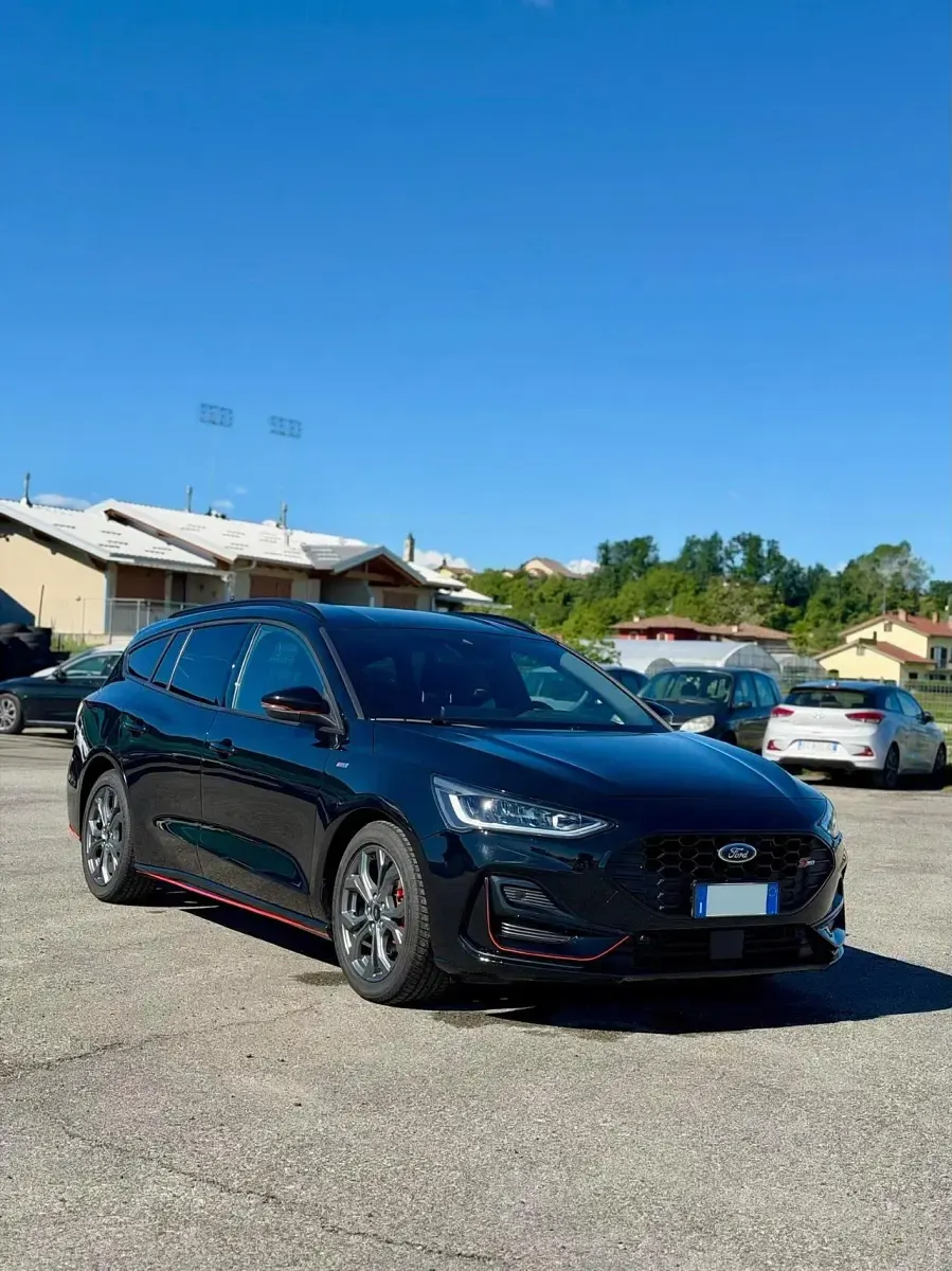 Usata Ford Focus ST-Line X 154 CV (113 kW) 2023 Nero Station wagon