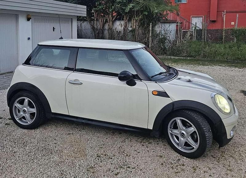 Usata Mini ONE Chili 95 CV (69 kW) 2007 Utilitaria