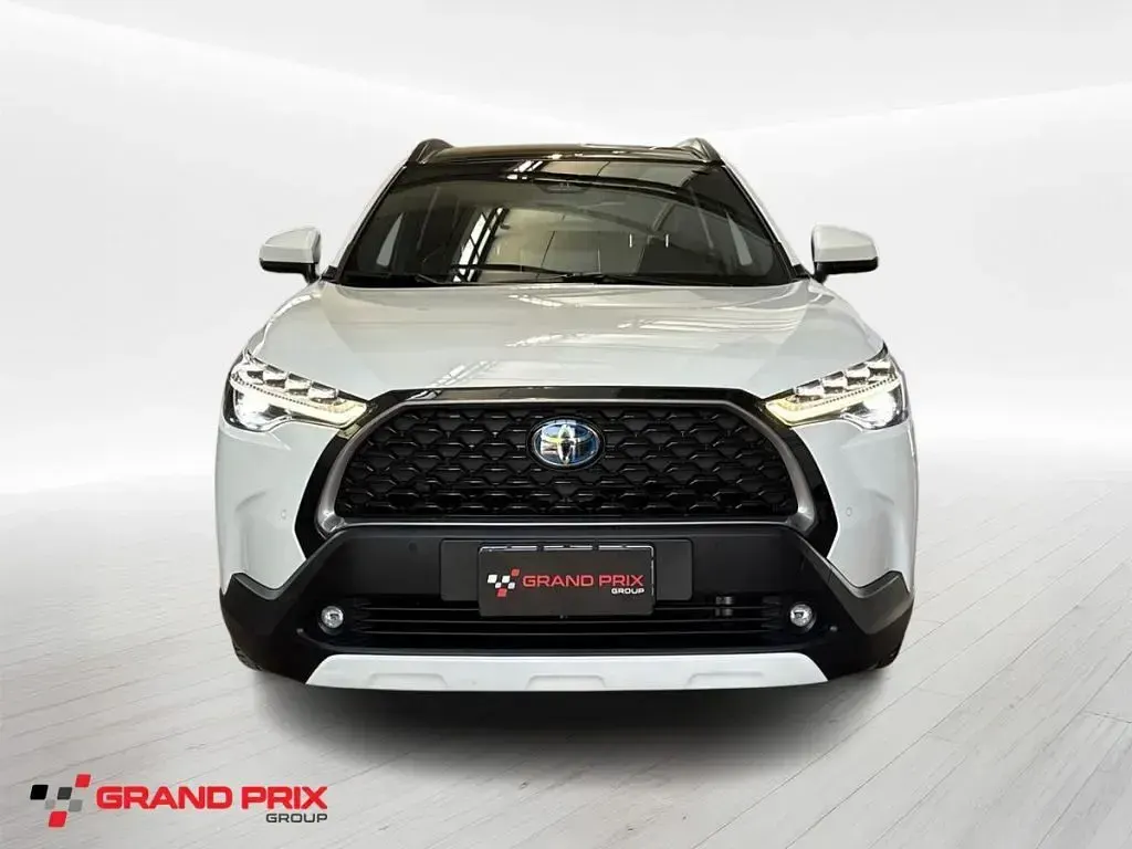 Usata Toyota Corolla Cross Lounge 152 CV (111 kW) 2023 Bianco SUV