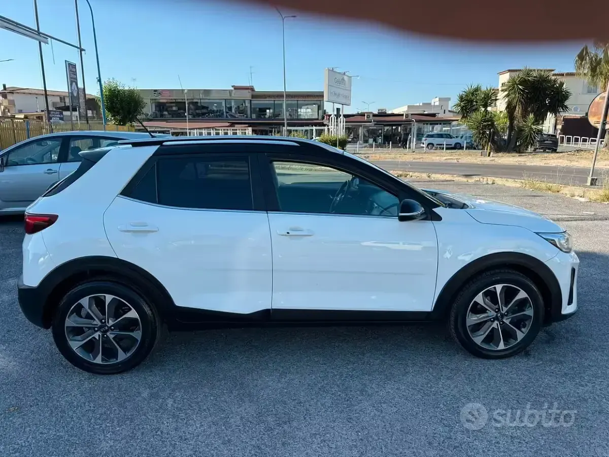 Usata Kia Stonic 110 CV (80 kW) 2018 Bianco SUV