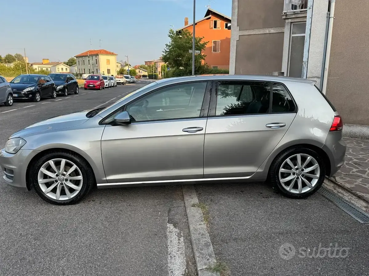 Usata VW Golf VII Highline 122 CV (89 kW) 2013 Grigio Berlina