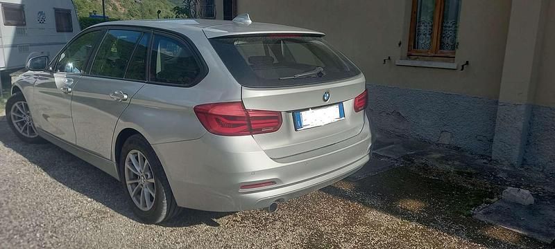 Usata BMW 318 150 CV (110 kW) 2017 Argento Station wagon