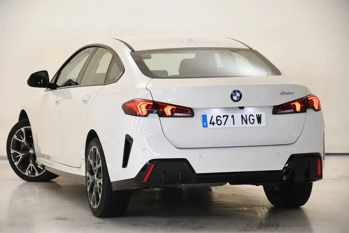 Usata BMW 218 Sport Line 150 CV (110 kW) 2025 Alpine white Coupé
