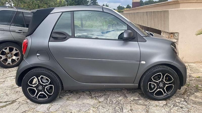Usata Smart ForTwo Electric Drive Passion 41 kW (56 CV) 2019 Grigio Cabrio