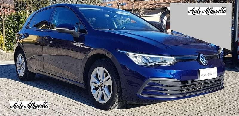 Usata VW Golf VIII Life 110 CV (80 kW) 2021 Blu/azzurro Berlina