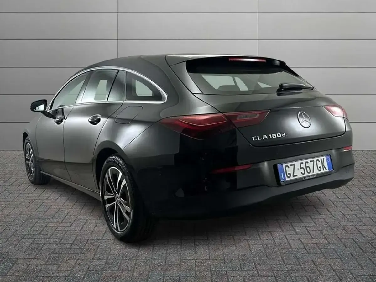 Usata Mercedes CLA180 Shooting Brake Advanced 116 CV (85 kW) 2025 Nero notte Station wagon