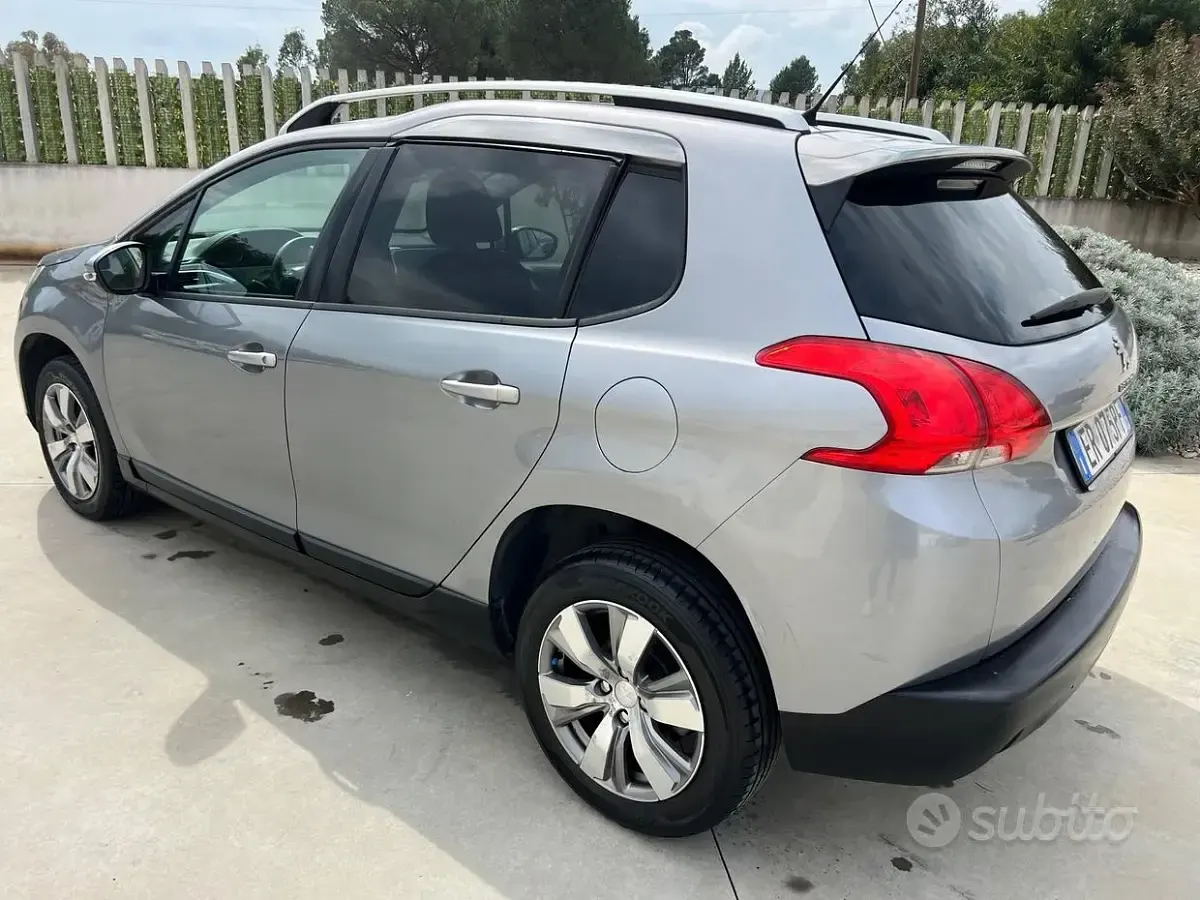 Usata Peugeot 2008 Active 68 CV (50 kW) 2013 Grigio SUV