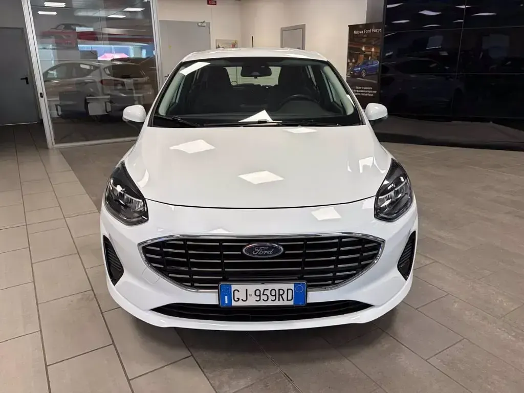 Usata Ford Fiesta Titanium 75 CV (55 kW) 2022 Bianco pastello Utilitaria