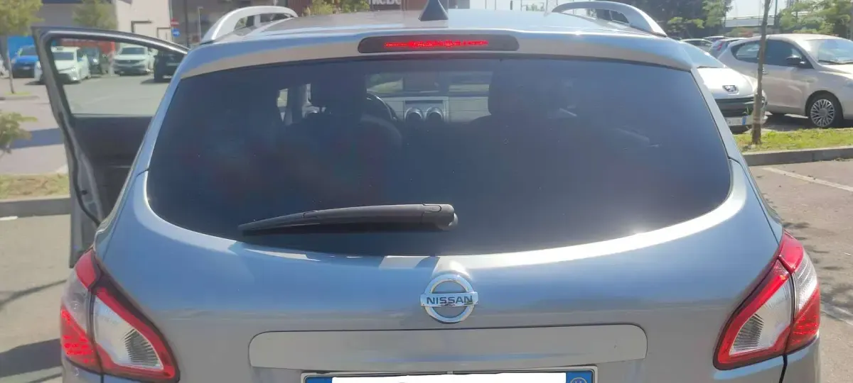 Usata Nissan Qashqai N-TEC 117 CV (86 kW) 2011 Grigio SUV