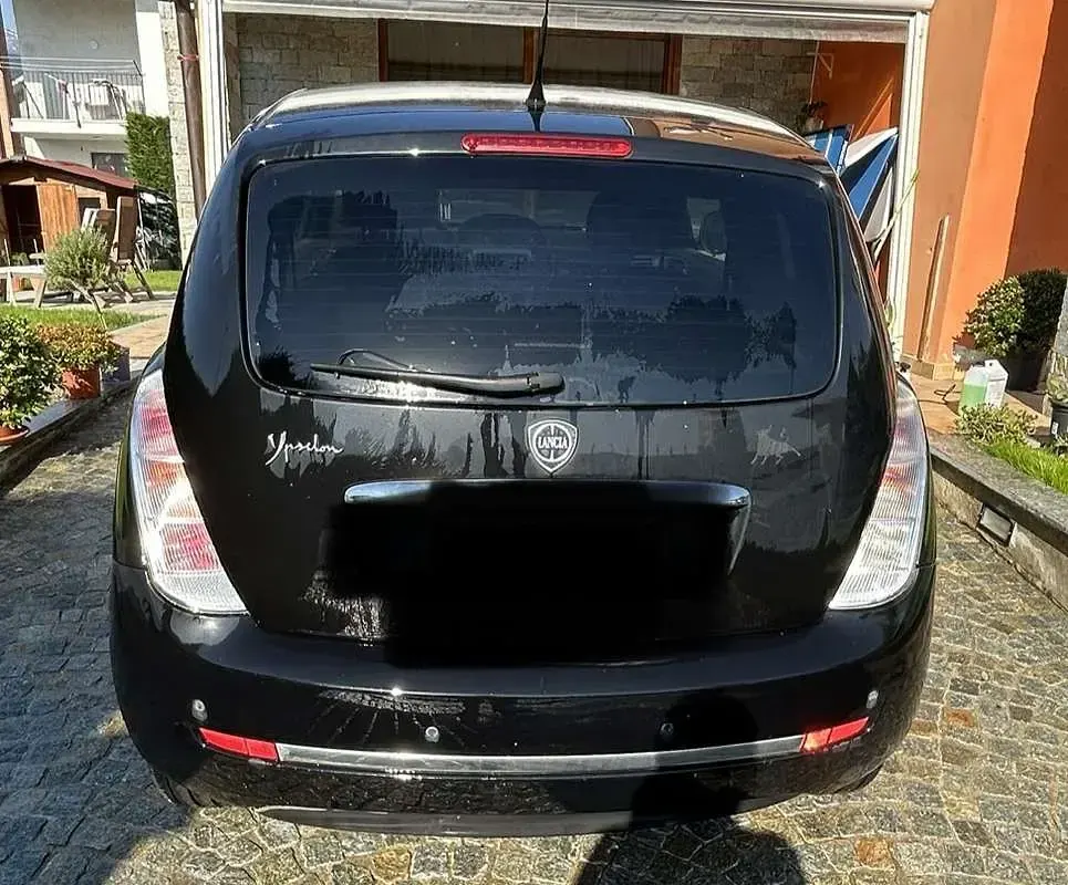 Usata Lancia Ypsilon 77 CV (56 kW) 2009 Nero Utilitaria