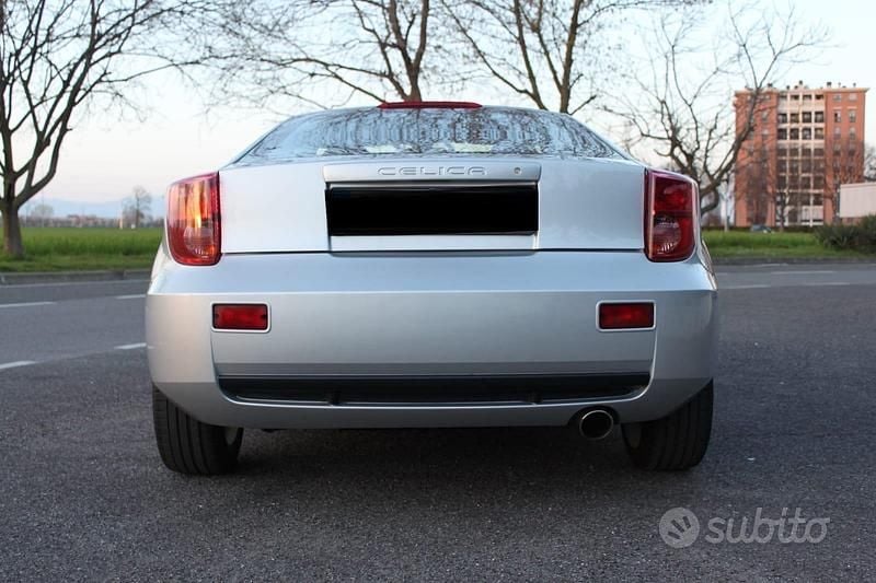 Usata Toyota Celica 143 CV (105 kW) 2003 Grigio Coupé