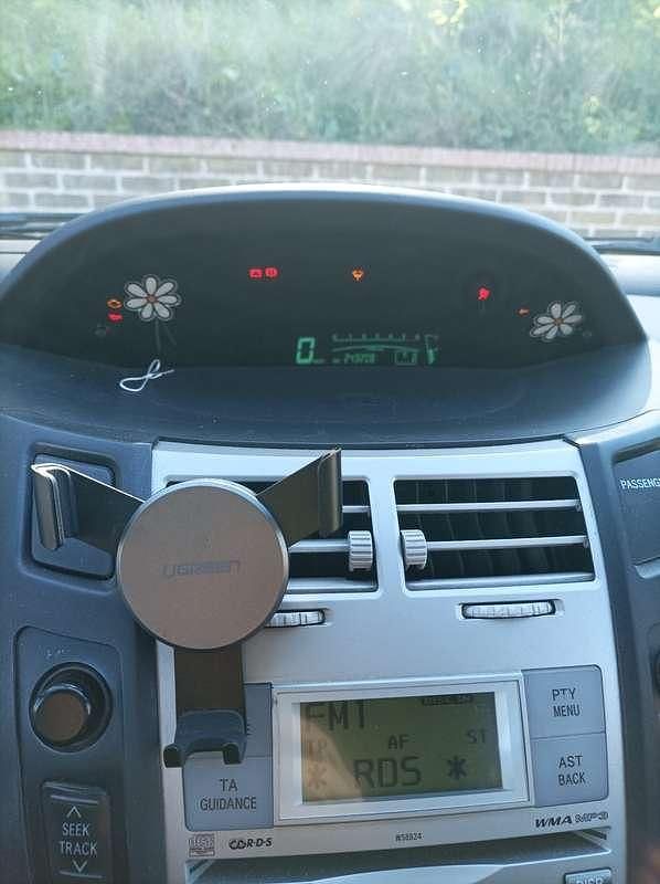 Usata Toyota Yaris Sol 90 CV (66 kW) 2006 Utilitaria