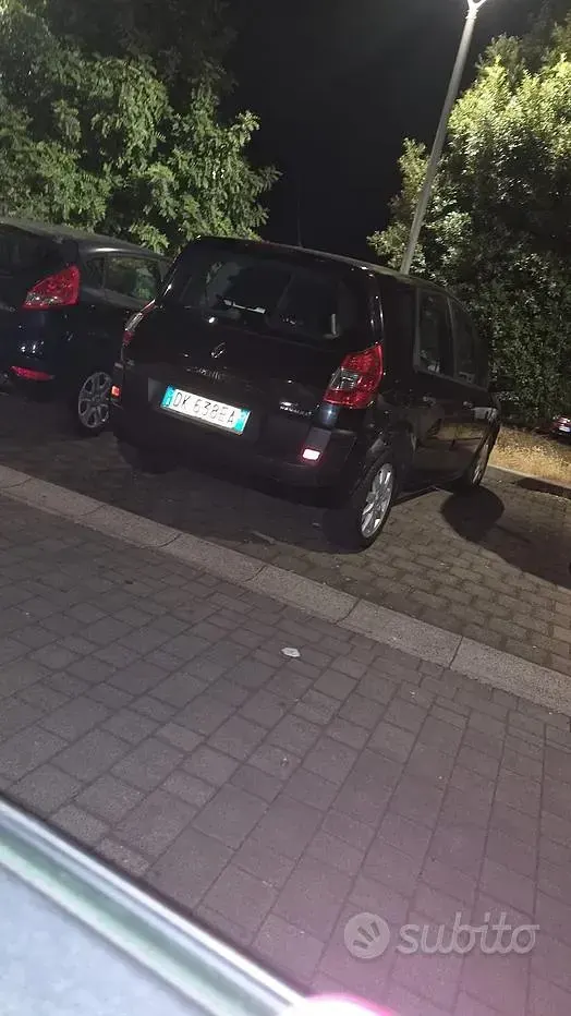 Usata Renault Scénic 130 CV (95 kW) 2007 Nero Monovolume