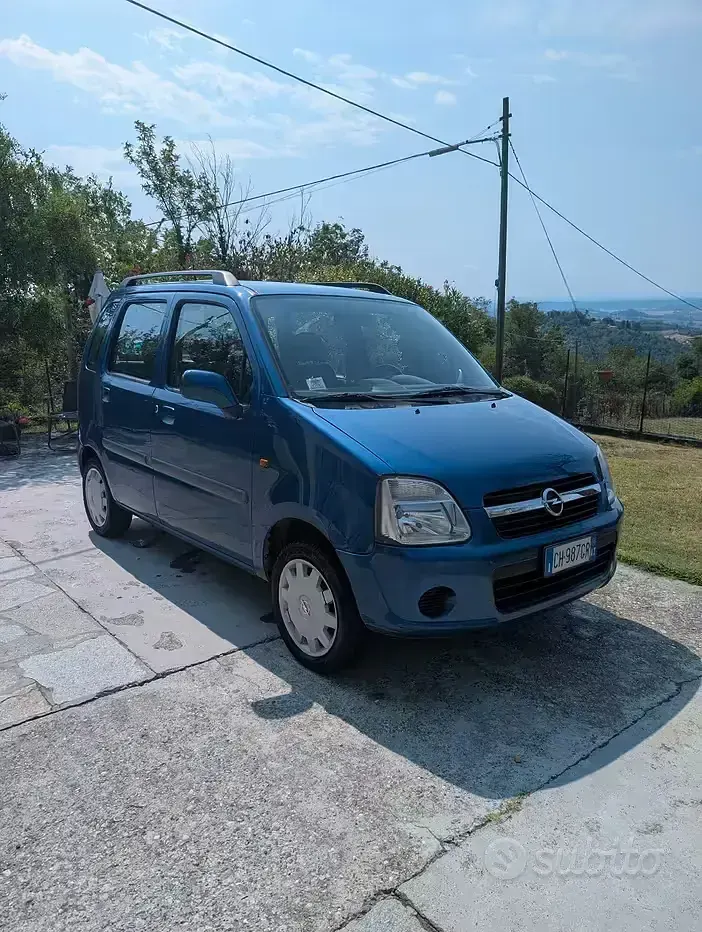 Usata Opel Agila 69 CV (50 kW) 2004 Bluazzurro Monovolume