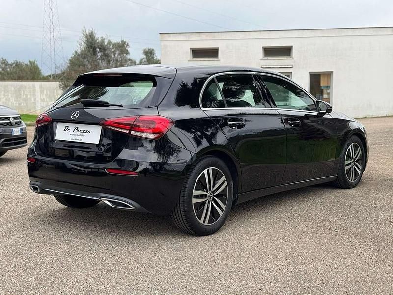 Usata Mercedes A180 Business 116 CV (85 kW) 2020 Nero Berlina