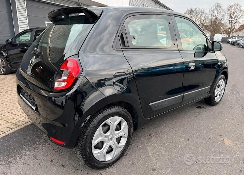 Usata Renault Twingo LIMITED 65 CV (47 kW) 2021 Nero Utilitaria
