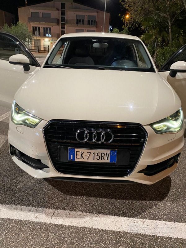 Bianco Usata 2013 Audi A1 S-Line Due volumi | 7399 € (Ottimo prezzo) - Immagine 1/4