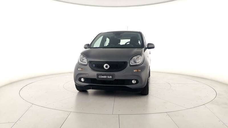 Grigio Usata 2019 Smart ForFour Electric Drive Passion Tre volumi | 12.000 € (Buon prezzo) - Immagine 1/4