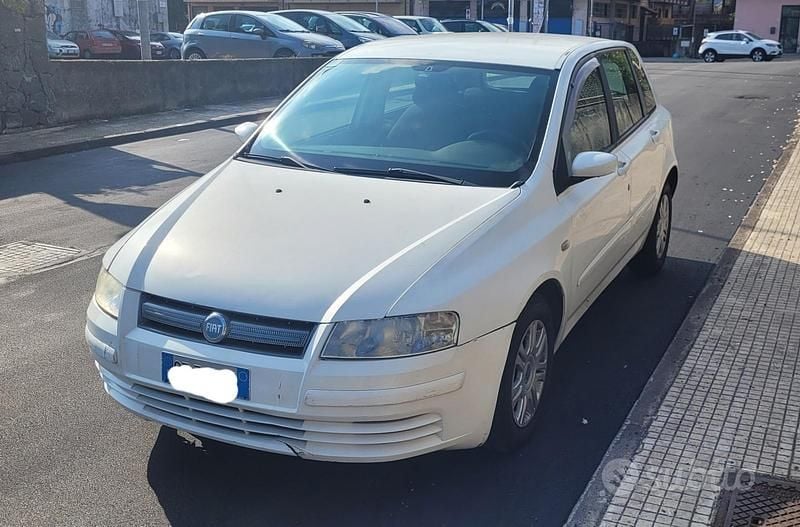 Usata Fiat Stilo 120 CV (88 kW) 2006 Bianco Berlina