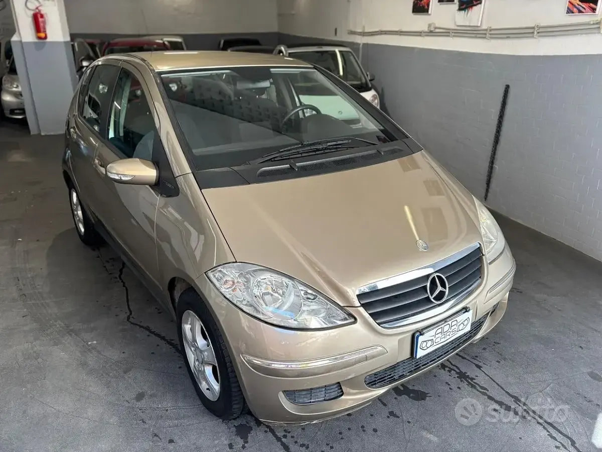 Usata Mercedes A180 109 CV (80 kW) 2005 Nero Berlina