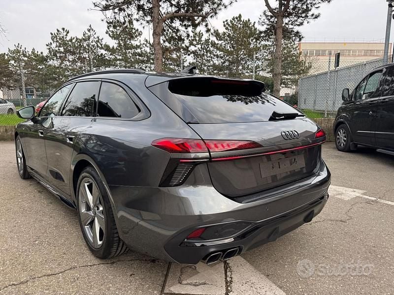 Nuova Audi A6 S-Line 204 CV (150 kW) 2025 Grigio scuro metallizzato Station wagon