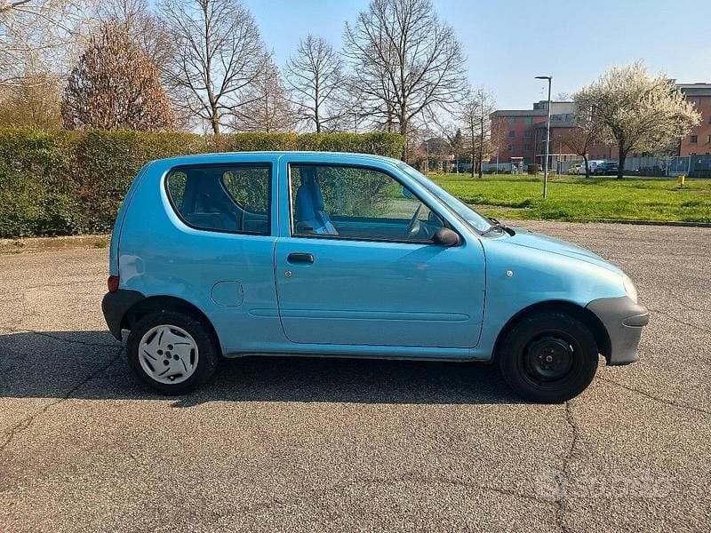 Usata Fiat 600 54 CV (39 kW) 2006 Utilitaria