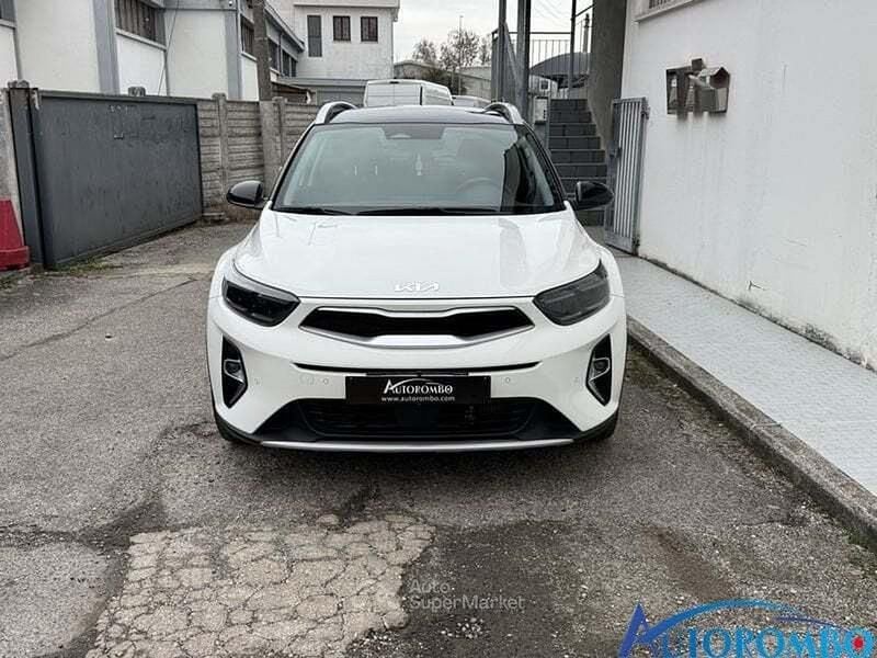 Usata Kia Stonic 99 CV (72 kW) 2022 Other SUV