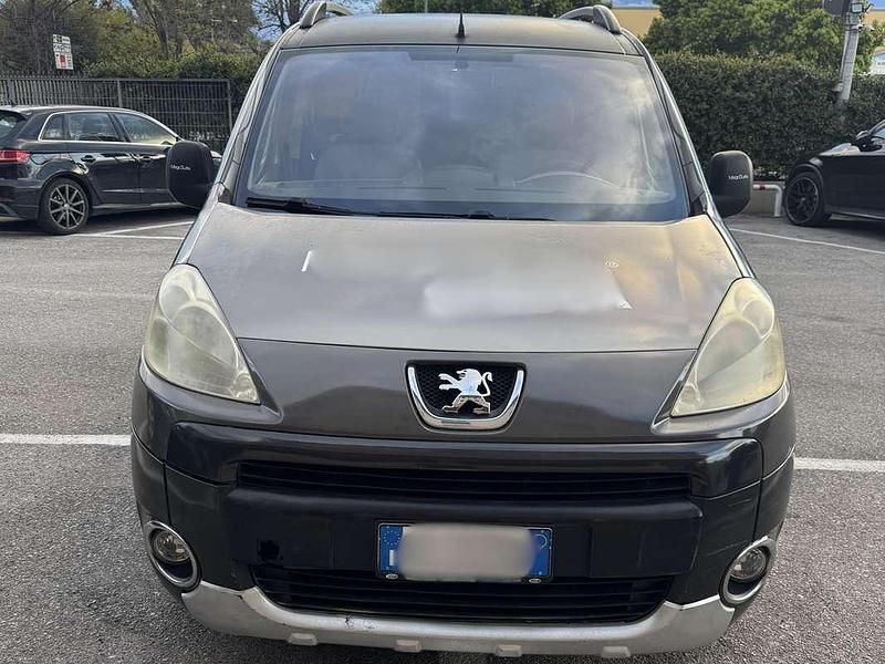 Usata Peugeot TePee Access 92 CV (67 kW) 2012 Nero Station wagon