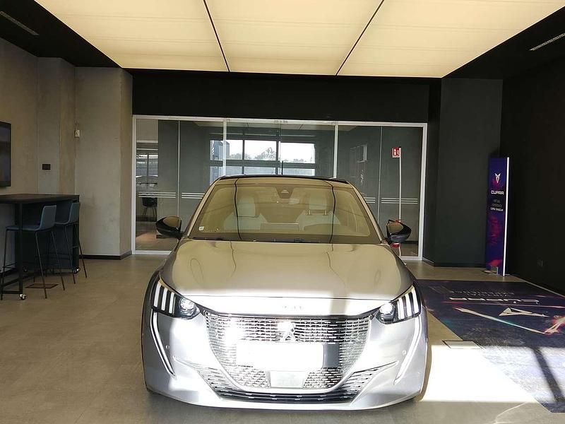 Usata Peugeot 208 GT 101 CV (74 kW) 2021 Grigio Utilitaria