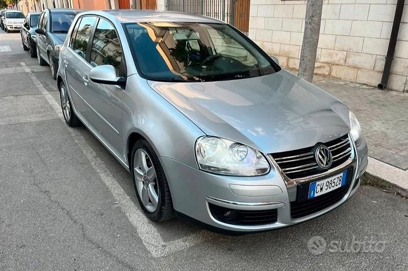 Usata VW Golf V 2004 Grigio Utilitaria