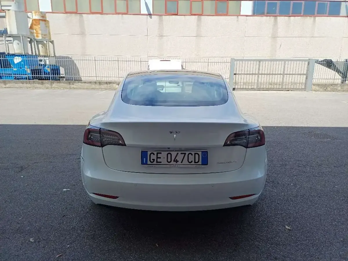 Usata Tesla Model 3 152 kW (208 CV) 2021 Bianco Berlina