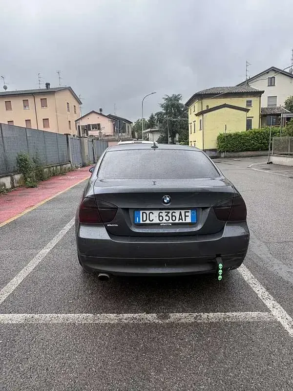 Usata BMW 318 129 CV (94 kW) 2006 Berlina