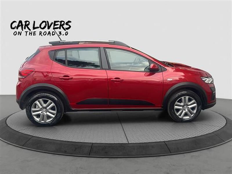 Usata Dacia Sandero Comfort 101 CV (74 kW) 2023 Rosso Utilitaria