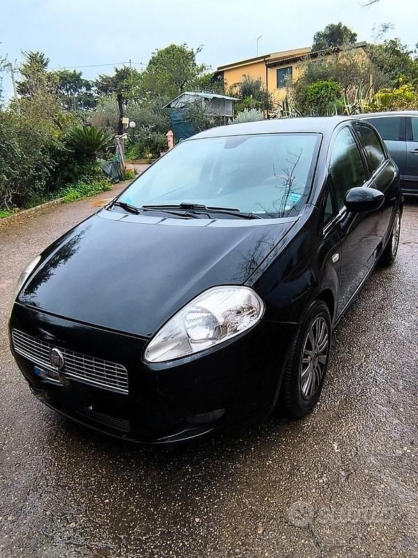 Usata Fiat Grande Punto 90 CV (66 kW) 2009 Utilitaria