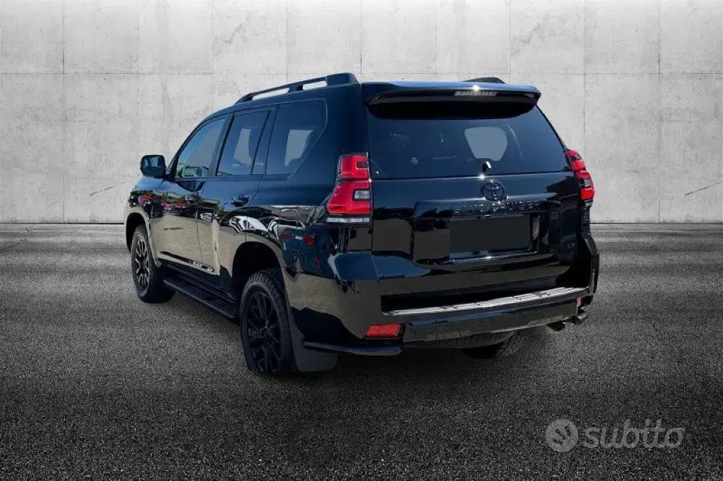 Usata Toyota Land Cruiser Executive 204 CV (150 kW) 2021 Nero SUV