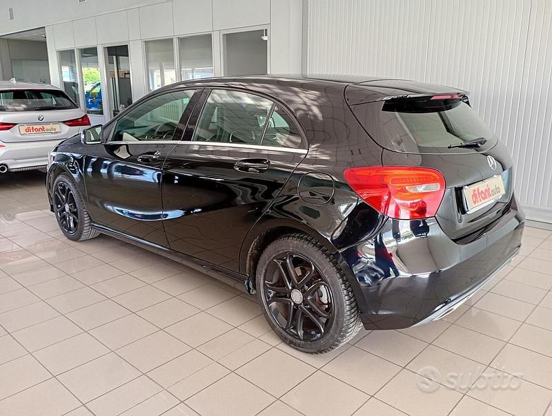 Usata Mercedes A160 90 CV (66 kW) 2016 Nero Berlina