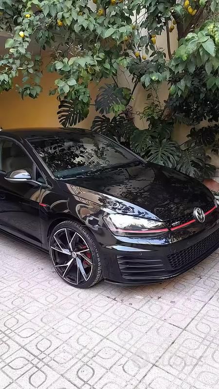 Usata VW Golf VII GTI 230 CV (169 kW) 2016 Berlina