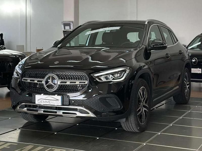 Usata Mercedes GLA200 Premium 150 CV (110 kW) 2023 Nero SUV