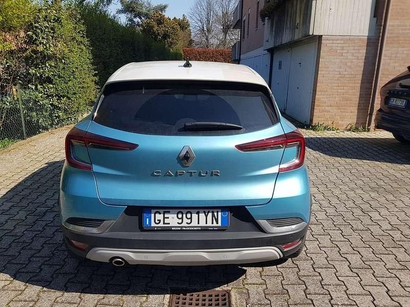 Usata Renault Captur Intens 101 CV (74 kW) 2021 Blu/azzurro SUV