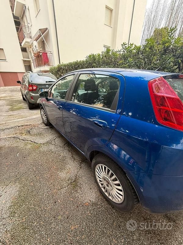 Usata Fiat Grande Punto 2009 Blu Utilitaria