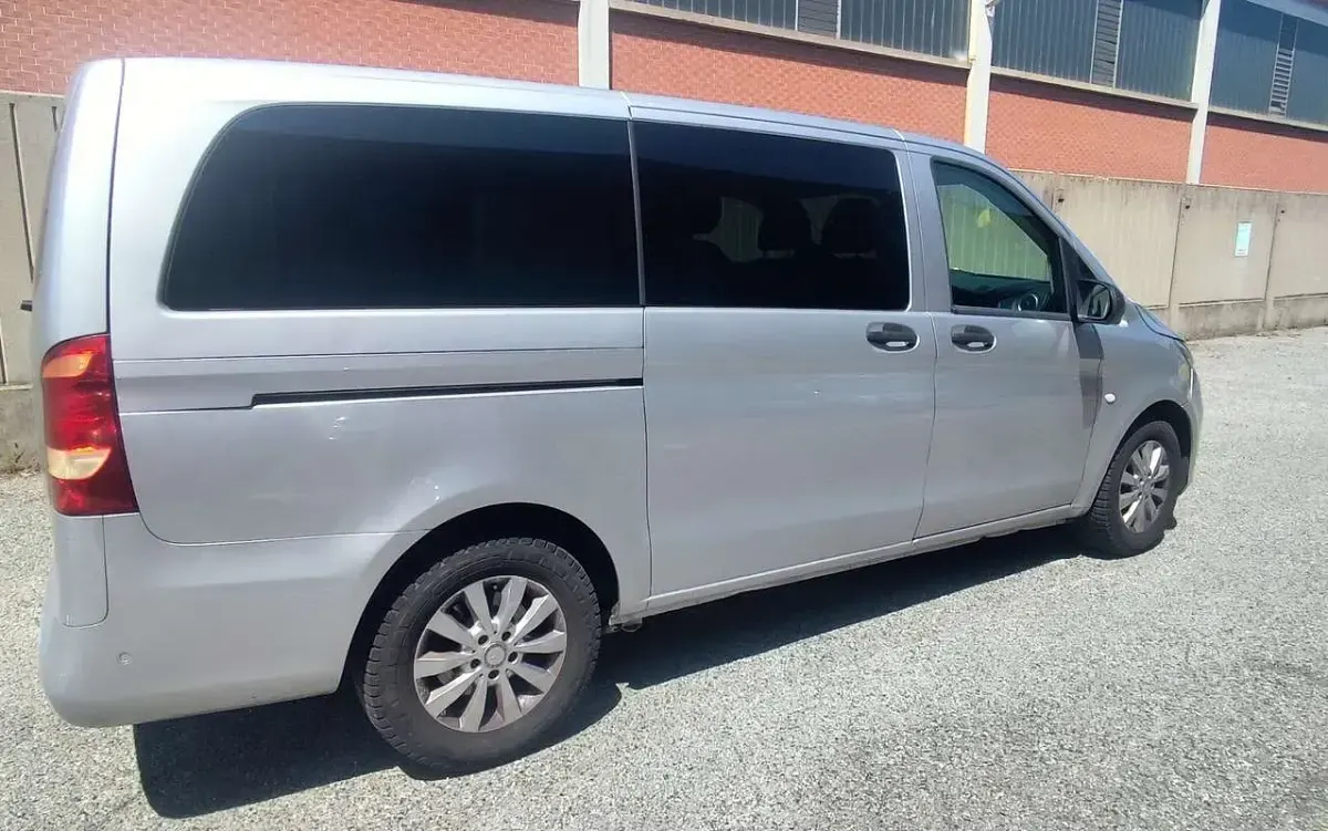 Usata Mercedes Vito 163 CV (119 kW) 2017 Argento Furgone