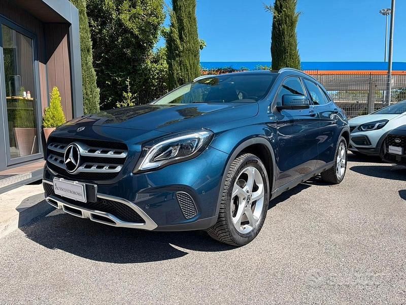 Usata Mercedes GLA200 136 CV (100 kW) 2019 Blu SUV